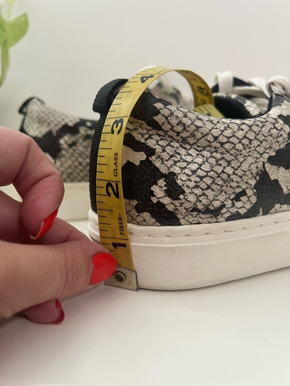 NEW Dr Sholl’s Snakeskin No Bad Vibes Lace Up Sneakers, Size 9 - Picture 13 of 14
